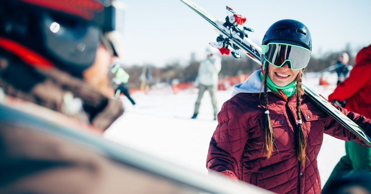 Erciyes’te Başlangıç: Kayak mı Snowboard mu Daha Kolay? Hangisini Seçmelisiniz? 2 kayak-mi-snowboard-mu-daha-kolay